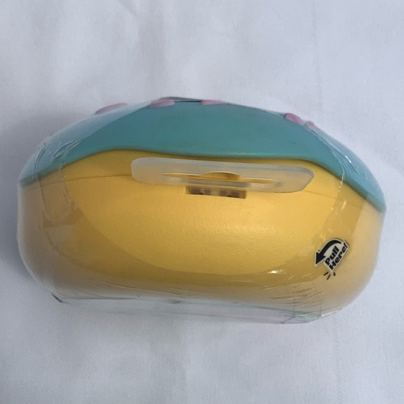 Pinkie Pops Doughy Surprise 1 pc Medium Plush Toy with Surprise toy inside - Picture 3 of 6